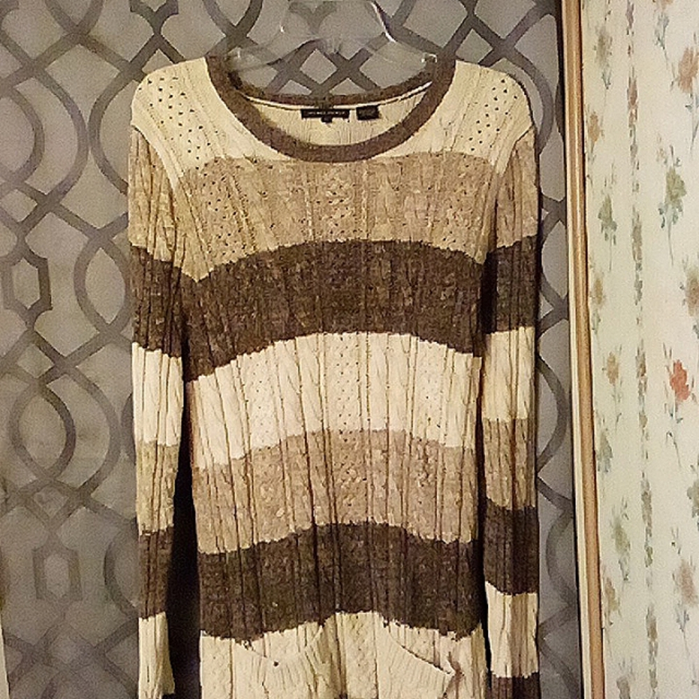 Women's sweater